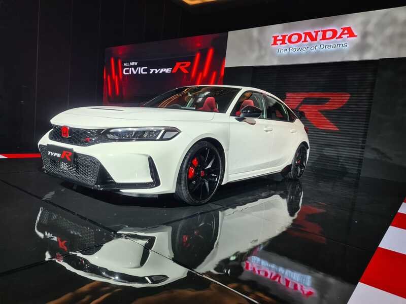 Honda Civic Type R Raih Gelar Hot Hatch of the Year untuk Ketiga Kalinya Berturut-turut