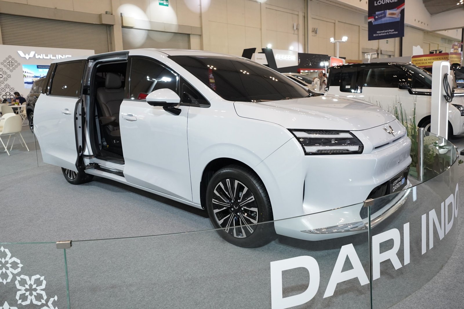 Wuling Cortez Darion EV Dipamerkan di BCA Expo 2025