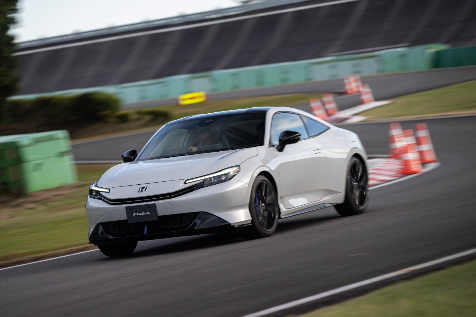 Honda Prelude e:HEV Raih Penghargaan Best Coupe