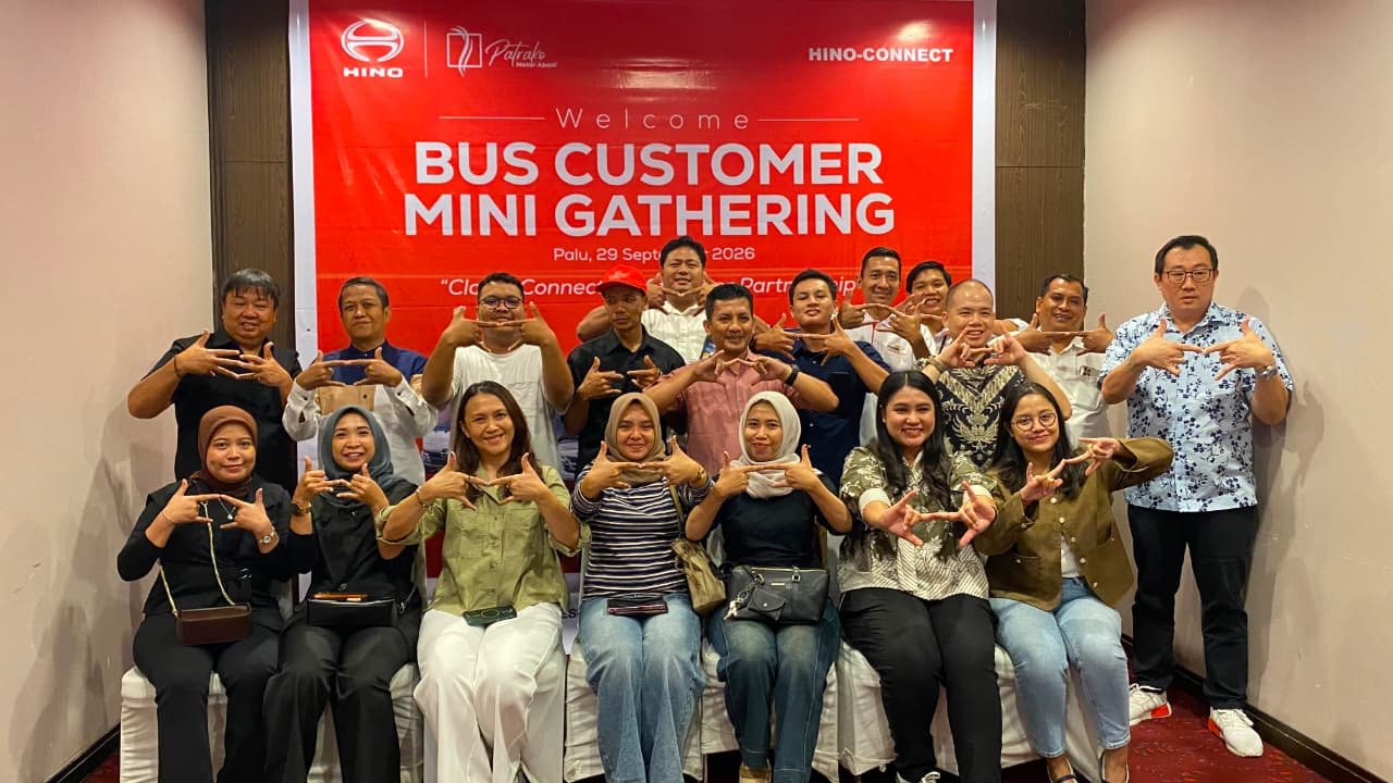 Hino Gelar Mini Gathering Hino Customer Bus di Palu